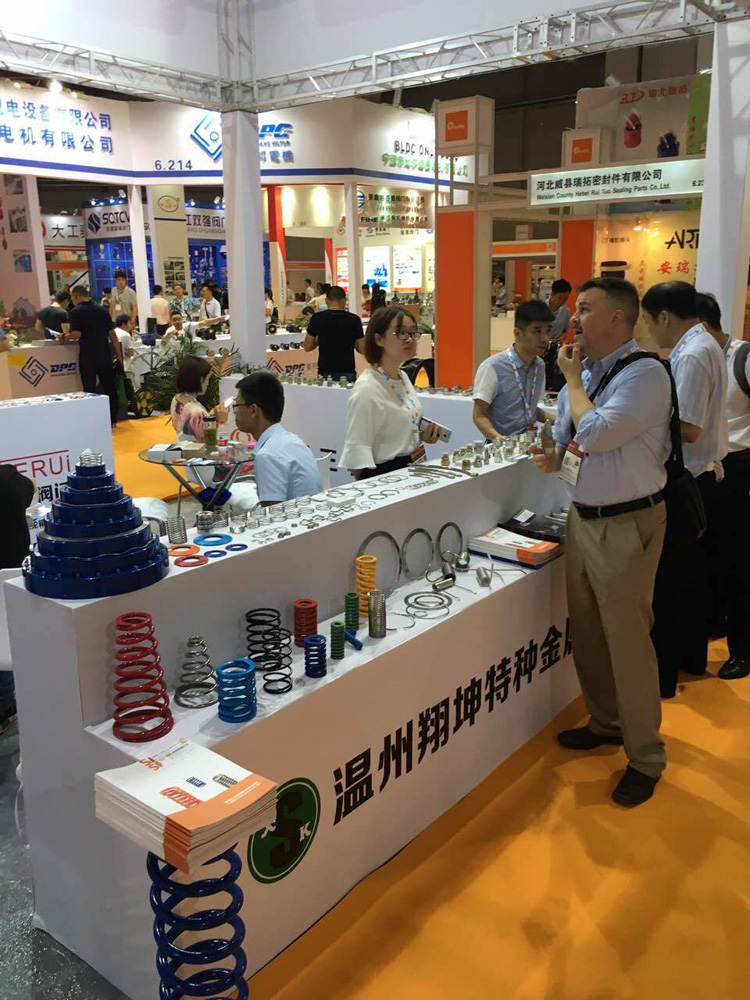 三和彈簧(huang)參加上海國(guo)際泵管閥展(zhan)